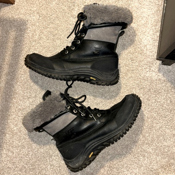 EUC Women's UGG Adirondack III Round Toe Leather&Suede Waterproof Boots - Picture 6 of 8